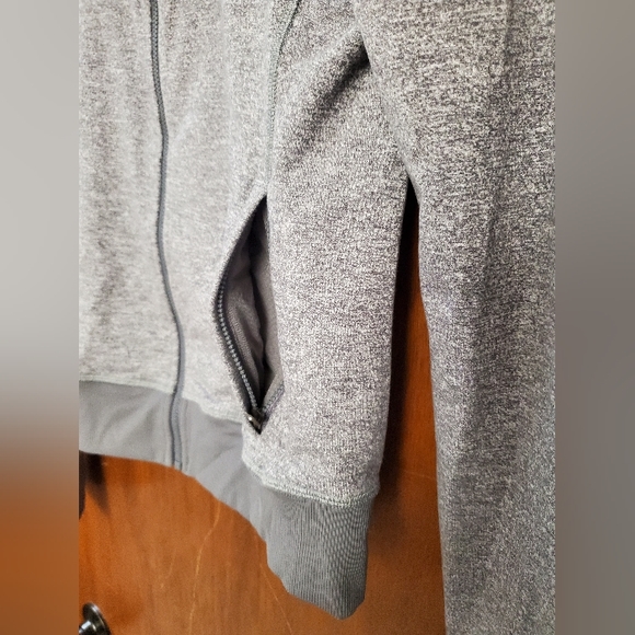 Lululemon - Be Present Jacket - Picture 4 of 14